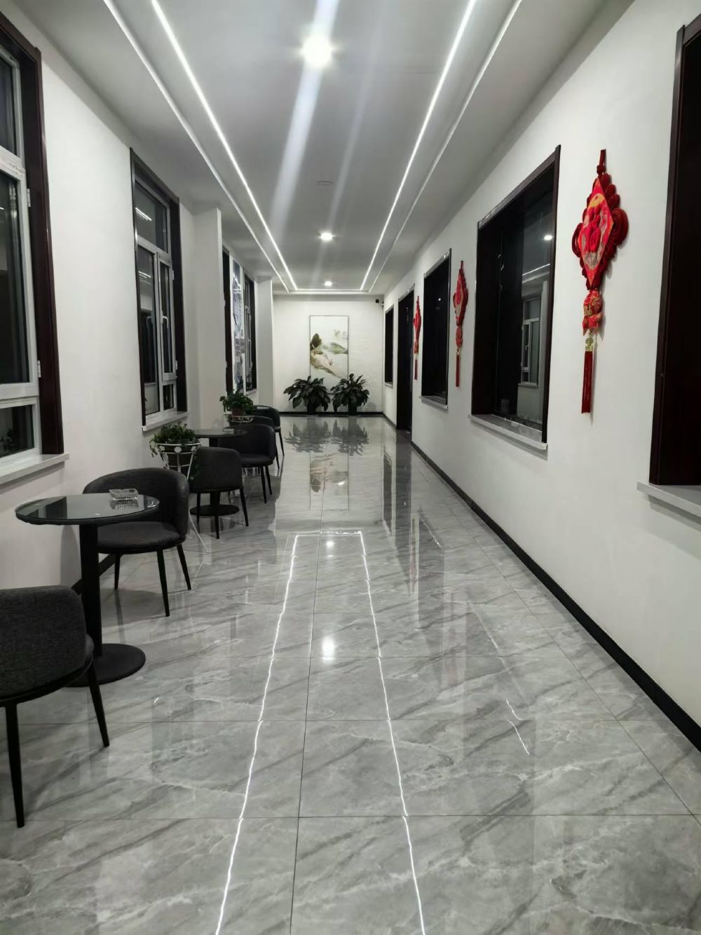 �k��������